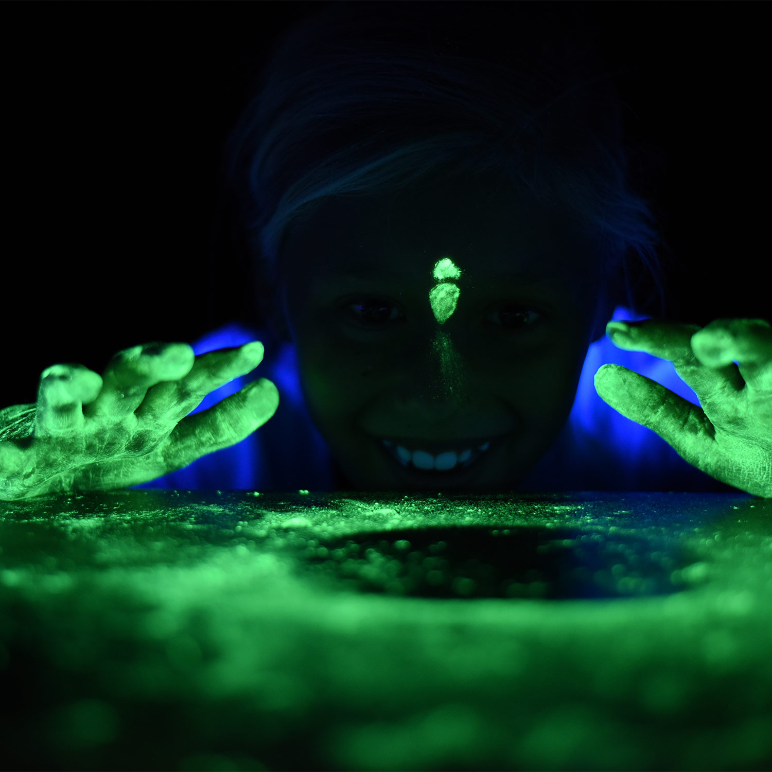 Glow Powder with Mini Black Light