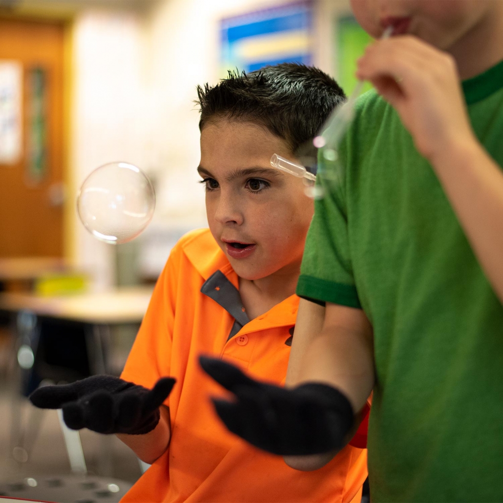 Bubble Gloves - Steve Spangler Science