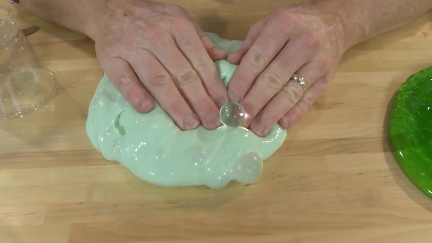 How to Make Gooey Green Slime Using Elmer's Glue and Borax « Science  Experiments :: WonderHowTo